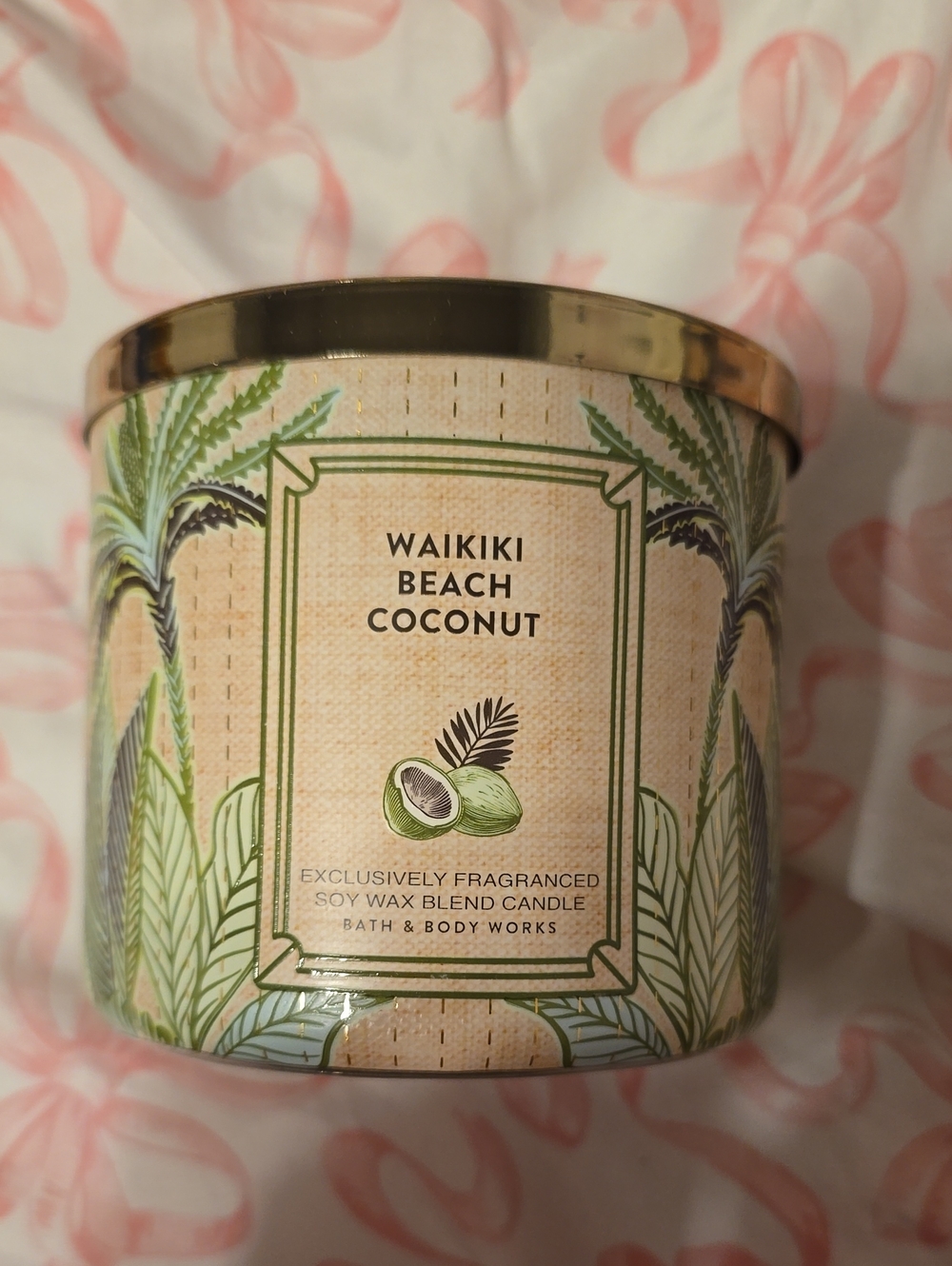 BNWT Bath And Body Works Wakiki Beach Coconut 3 Wick Candle